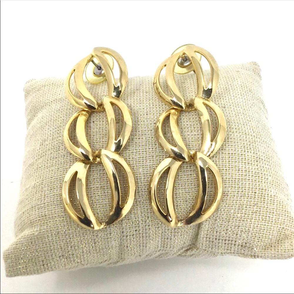 DANGLING GOLD  EAR RINGS